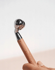Le roller multi-têtes composé d'un gua sha, d'un roller en obsidienne et d'un boulado.