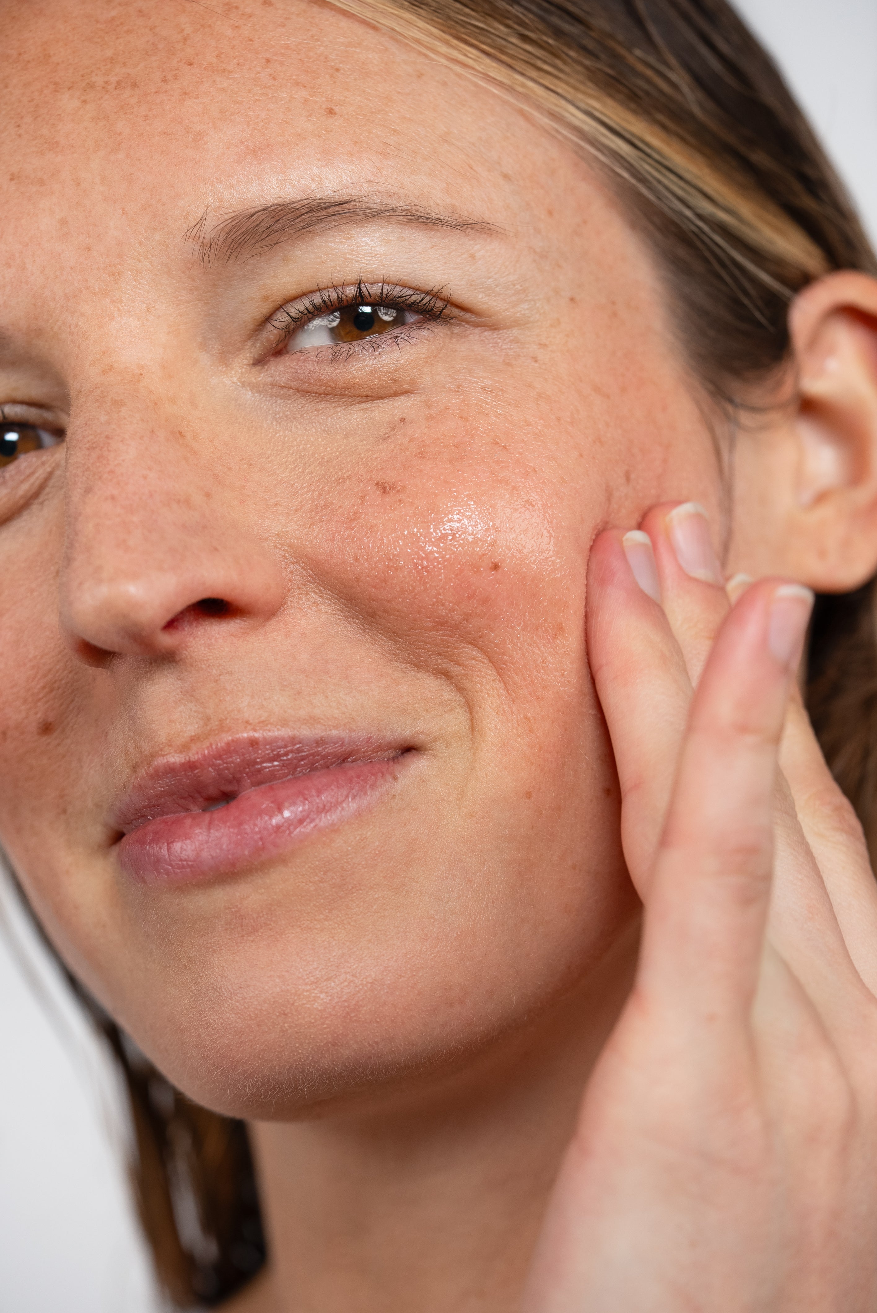 Does the sun accentuate the signs of skin ageing?