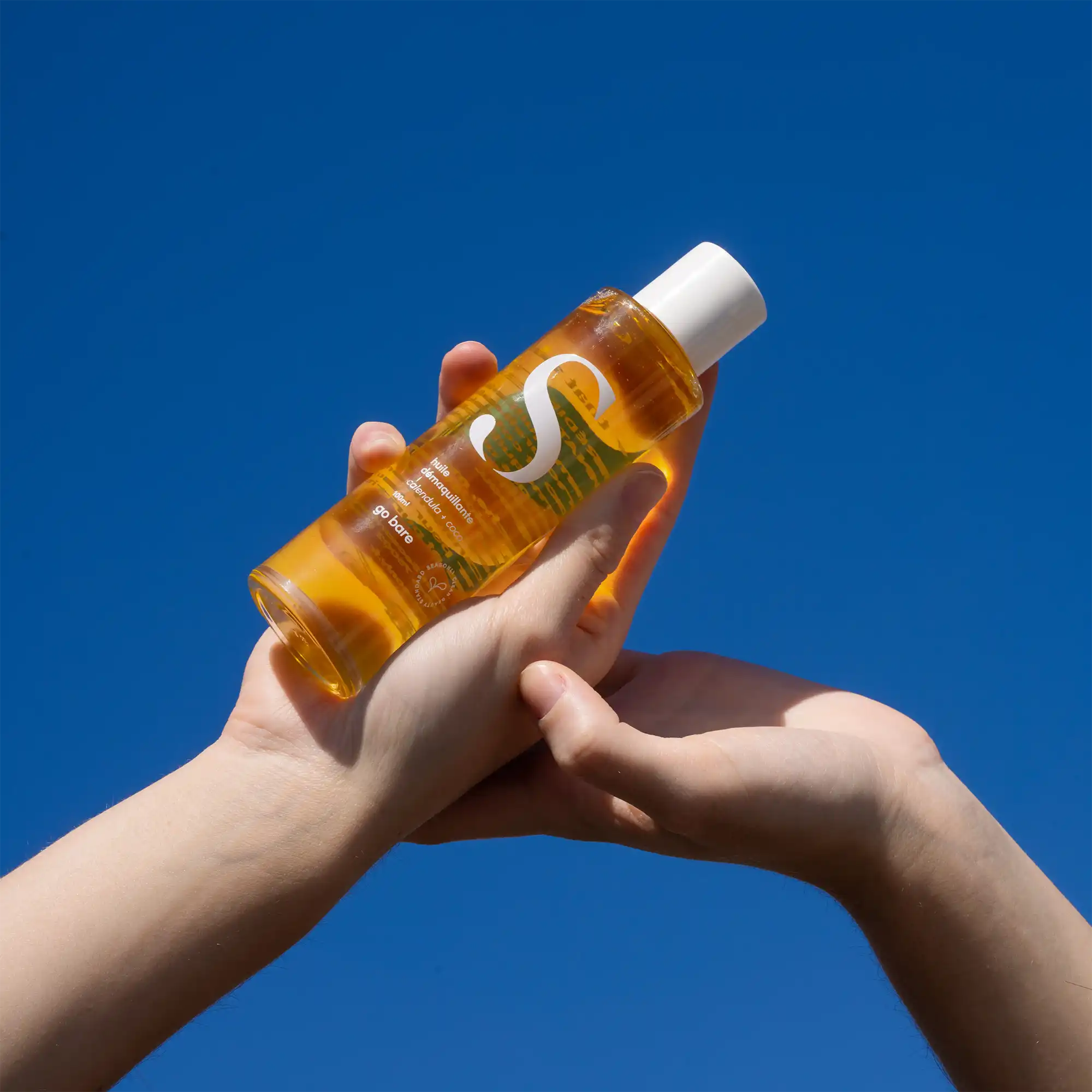 Soleil & peau à imperfections : comprendre l’effet rebond